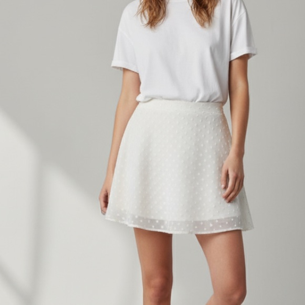 Aritzia Sunday Best Sz 2 White Heart Feminine Coquette Mini Skirt